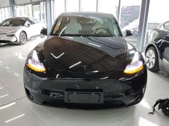 Tesla Model Y Standard Range RWD - ფოტო 3