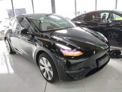 Tesla Model Y Standard Range RWD - ფოტო 4