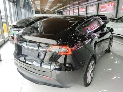 Tesla Model Y Standard Range RWD - ფოტო 7