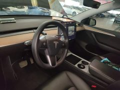 Tesla Model Y Standard Range RWD - ფოტო 11