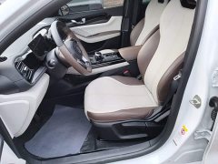 BYD Qin PLUS Glory Edition DM-i 55KM Leading - ფოტო 15