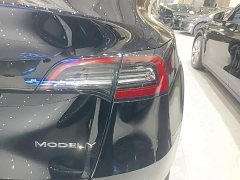 Tesla Model Y Standard Range RWD - ფოტო 8