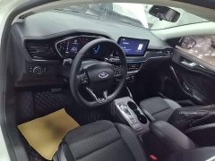 Ford Focus Hatchback EcoBoost 180 Automatic Trend - ფოტო 10