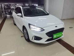 Ford Focus Hatchback EcoBoost 180 Automatic Trend - ფოტო 4