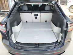 Tesla Model Y Rear-Wheel Drive - ფოტო 19
