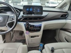 Buick GL8 Land Business Class 652T Luxury - ფოტო 13