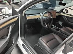 Tesla Model Y Long Range All-Wheel Drive 3D7 - ფოტო 16