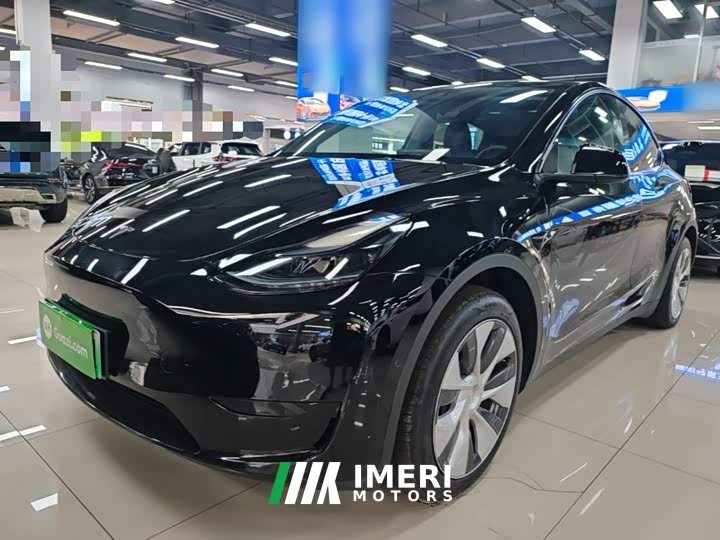 Tesla Model Y Facelift Rear-Wheel Drive