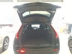 Cadillac XT4 2022 28T FWD Luxury - ფოტო 19