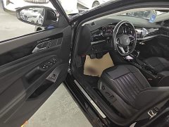 Volkswagen Passat Facelift 330TSI Starry Sky Elite - ფოტო 16