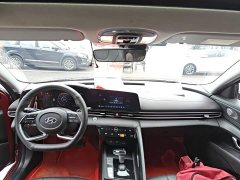 Hyundai Elantra 1.5L CVT Luxury - ფოტო 10