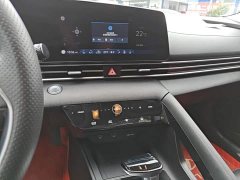 Hyundai Elantra 1.5L CVT Luxury - ფოტო 13