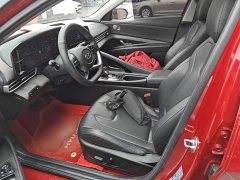 Hyundai Elantra 1.5L CVT Luxury - ფოტო 15