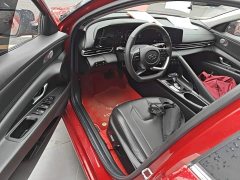 Hyundai Elantra 1.5L CVT Luxury - ფოტო 16