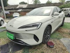 BYD Seal Glory Edition DM-i 1.5L 121km Luxury - ფოტო 1