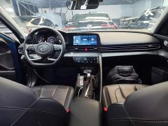 Hyundai Elantra 1.5L CVT Luxury - ფოტო 10