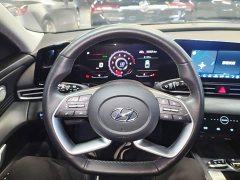 Hyundai Elantra 1.5L CVT Luxury - ფოტო 11