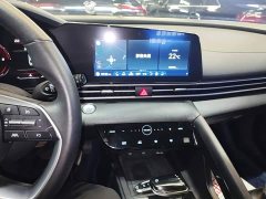 Hyundai Elantra 1.5L CVT Luxury - ფოტო 13