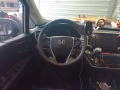 Honda Odyssey 2.0L Sharp Premium Edition - ფოტო 11