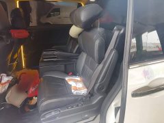 Honda Odyssey 2.0L Sharp Premium Edition - ფოტო 17