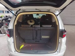 Honda Odyssey 2.0L Sharp Premium Edition - ფოტო 19