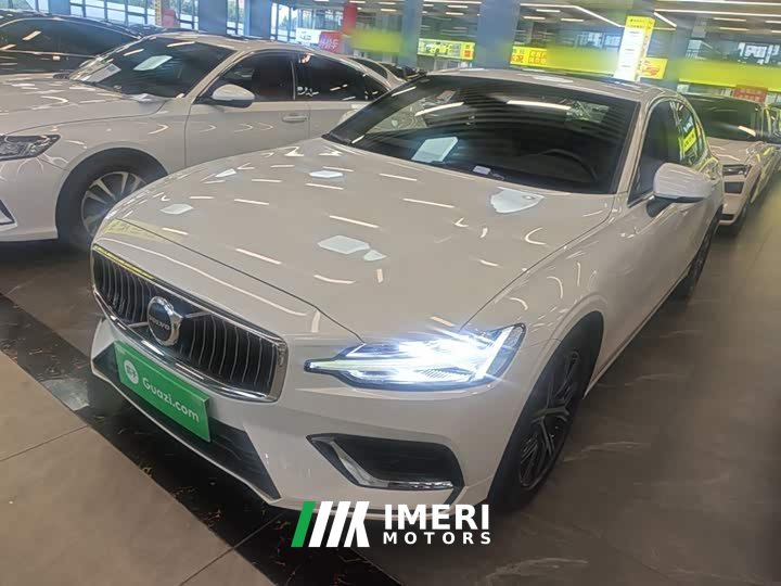Volvo S60 2023 B4 Smart Luxury Edition - ავტომობილი ჩინეთიდან