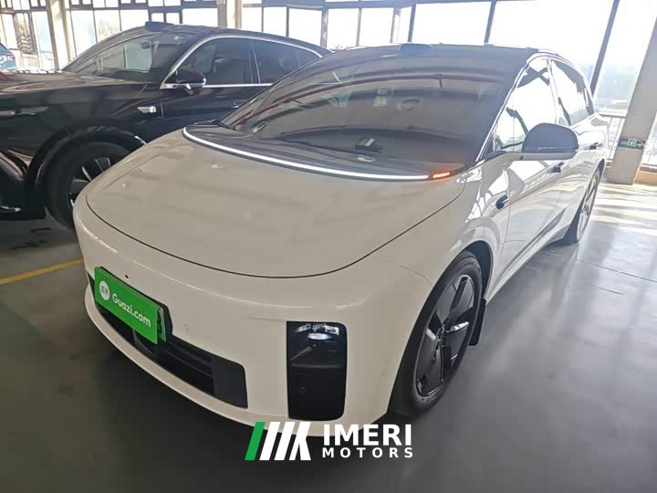 Li Auto i6 2025 Two-Wheel Drive Standard - ავტომობილი ჩინეთიდან