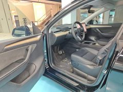 Tesla Model Y Rear-Wheel Drive - ფოტო 16
