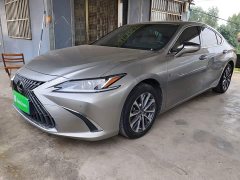 Lexus ES 2022 200 Luxury - ფოტო 1