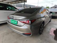 Lexus ES 2022 200 Luxury - ფოტო 7