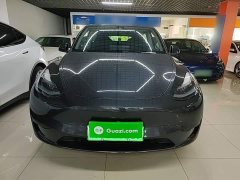 Tesla Model Y Rear-Wheel Drive - ფოტო 3
