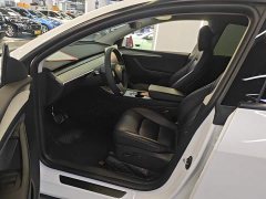 Tesla Model Y Rear-Wheel Drive - ფოტო 15