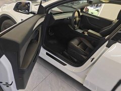 Tesla Model Y Rear-Wheel Drive - ფოტო 16