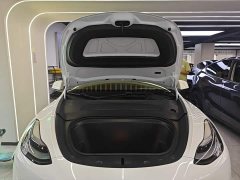Tesla Model Y Rear-Wheel Drive - ფოტო 20