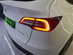 Tesla Model Y Rear-Wheel Drive - ფოტო 8