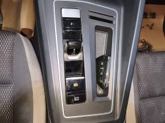 Volkswagen Golf 200TSI DSG - ფოტო 11