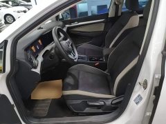 Volkswagen Golf 200TSI DSG - ფოტო 12