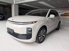 Li Auto L6 Pro - ფოტო 1