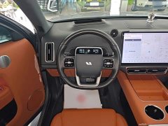 Li Auto Ideal L8 Air - ფოტო 11
