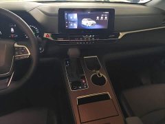 Toyota Gravia 2024 2.5L Hybrid Luxury - ფოტო 13