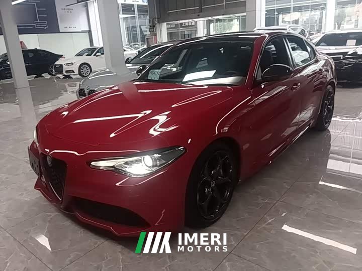 Alfa Romeo Giulia 2021 2.0T 280HP Veloce Ti Sport Edition - ავტომობილი ჩინეთიდან