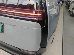 Li Auto Li Xiang MEGA Ultra - ფოტო 8