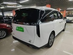 Maxus Dazhong 7 Super Hybrid Long Range Flagship - ფოტო 7