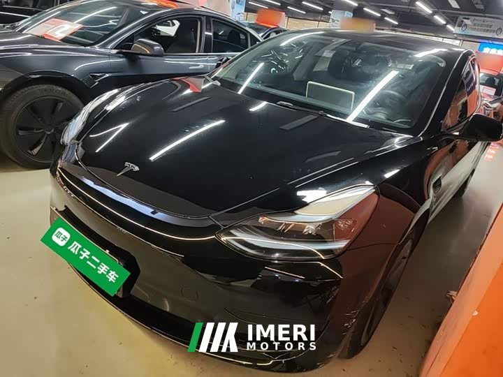Tesla Model 3 Rear-Wheel Drive