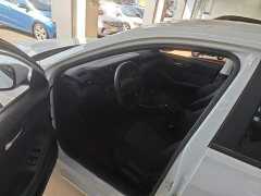 SAIC MG i5 1.5L Manual Comfort Edition - ფოტო 16