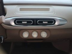 Wuling Hongguang MINIEV Fourth Generation Four-Door Advanced Edition - ფოტო 13