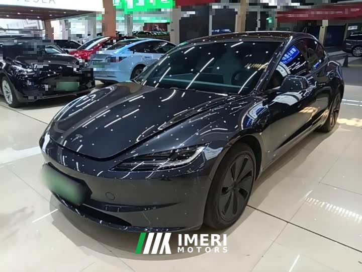 Tesla Model 3 Rear-Wheel Drive