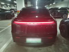 Tesla Model Y Rear-Wheel Drive - ფოტო 6