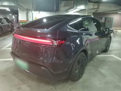 Tesla Model Y Rear-Wheel Drive - ფოტო 7