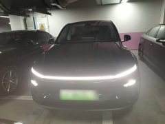 Tesla Model Y Rear-Wheel Drive - ფოტო 3